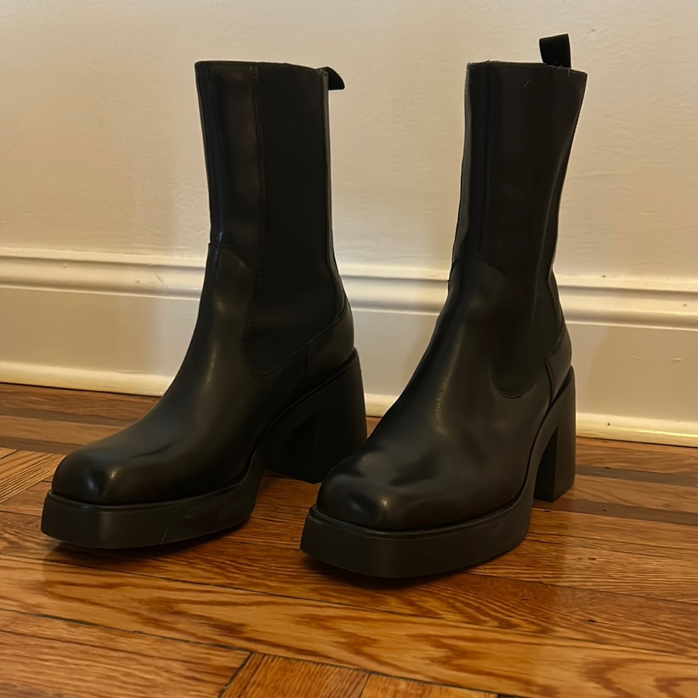 Vagabond Brooke Boots sz 39. Almost new.